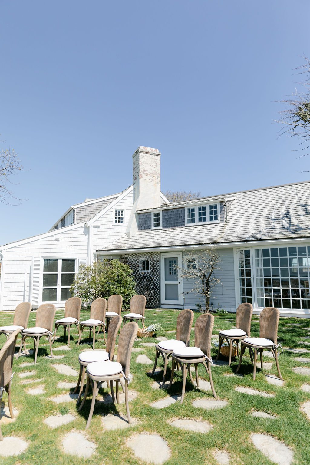 A Timeless Tribute Styled Shoot at The Bunny Mellon House on Oyster